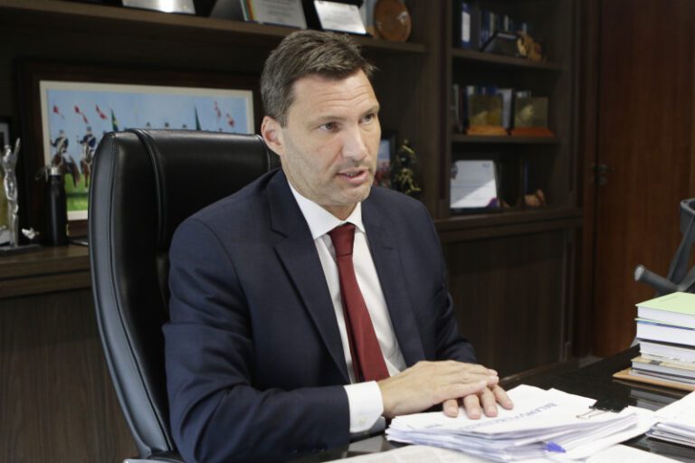 “O maior calote de precatórios”: Presidente da OAB-RS mobiliza senadores e pede voto contrário à PEC que altera regras para pagamento