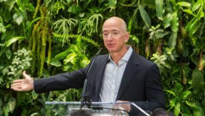 Jeff Bezos tem interesse em comprar a CNBC, afirma jornal