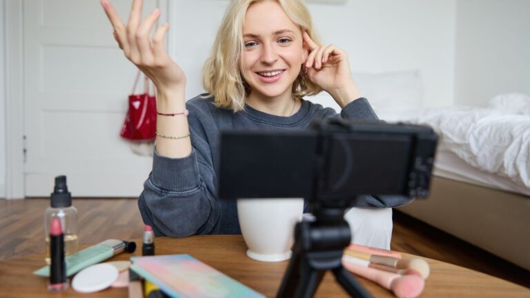 O que são os 'infoencers'? Conheça os criadores de conteúdo informativo