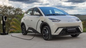 Preço das baterias de carros eletrificados assusta, mas há luz no fim do túnel