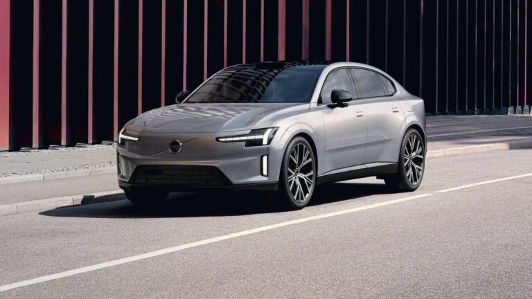 Se cuida, BYD! Volvo vai trazer sedã para rivalizar com King e Seal no Brasil