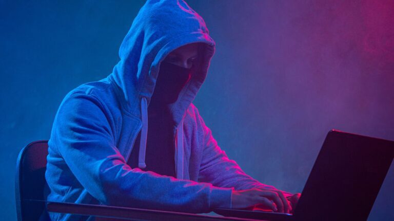 Severidade máxima: hackers exploram falhas na Cisco para invadir redes