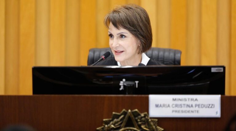 TST anula cláusula que obrigava trabalhador a consultar sindicato antes de entrar na Justiça