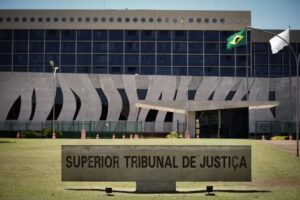 Indenização por encerramento de contrato pode beneficiar pessoa jurídica, estabelece STJ