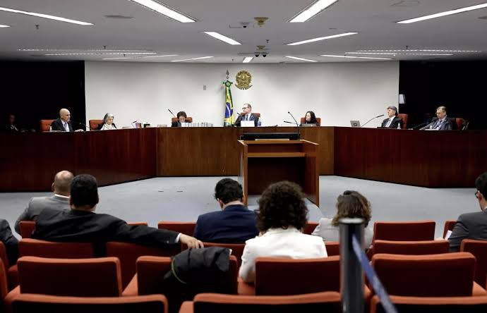 STF mantém medidas cautelares contra Bolsonaro em votação na 1ª Turma