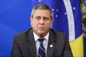 Risco à "ordem pública": Moraes mantém prisão preventiva de Braga Netto