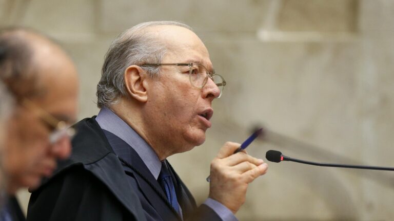 “Ataque à democracia brasileira”, diz Celso de Mello ao considerar arbitrária revogação de vistos de ministros do STF por Trump