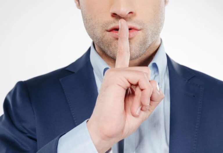 TJ-GO tranca investigação contra advogados que orientaram clientes a permanecerem em silêncio