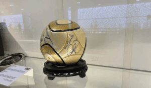 STF condena a 17 anos de prisão homem que furtou bola autografada por Neymar durante o 8 de janeiro