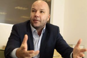 Juiz anula bloqueio judicial indevido e pede desculpas por erro administrativo