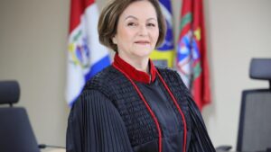 Lula confirma indicação de Marluce Caldas para ministra do STJ