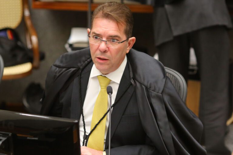 Assistente de acusação não pode recorrer para condenar o réu por crime estranho à denúncia, estabelece STJ