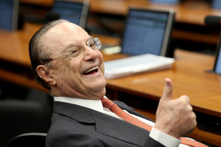 Família Maluf assina acordo e devolverá R$ 210 milhões por desvios de verbas durante gestão municipal de ex-prefeito