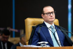 Zanin marca audiência híbrida para debater publicidade de medicamentos e alimentos