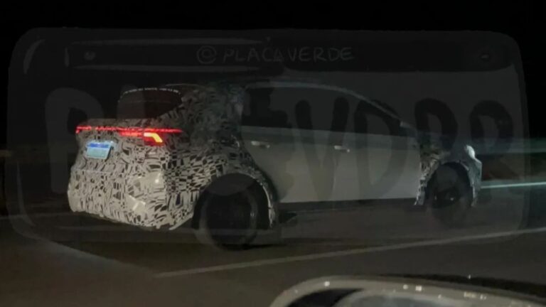 Com plataforma de Golf, nova geração do VW Nivus é flagrado pelas ruas de SP