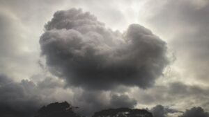 Como são formadas as nuvens de chuva? Saiba se é qualquer uma que pode chover
