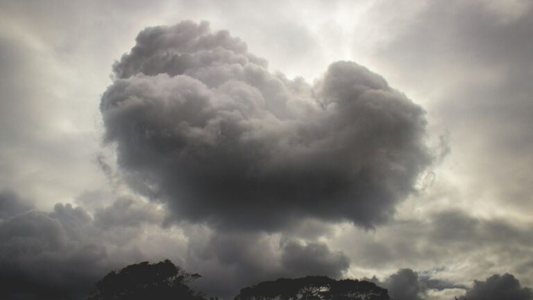 Como são formadas as nuvens de chuva? Saiba se é qualquer uma que pode chover