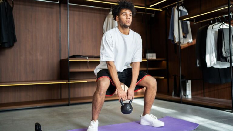 Desafio do Kettlebell | Sem orientação adequada, viral pode virar problemão