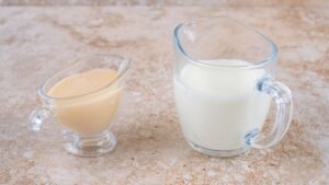 É FALSO que leite condensado diluído em água substitua consumo de leite de vaca