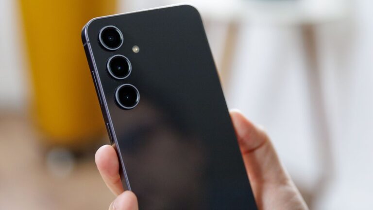 Galaxy S25 FE vaza em quatro opções de cores; veja imagens