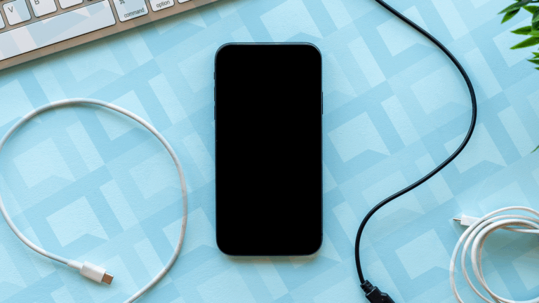 Meu celular estragou, e agora? Siga este passo a passo para não perder nada