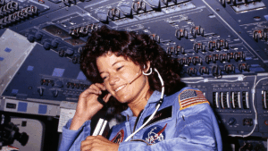 Quem foi Sally Ride? Astronauta e primeira mulher americana a ir ao espaço