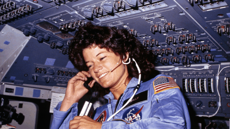 Quem foi Sally Ride? Astronauta e primeira mulher americana a ir ao espaço