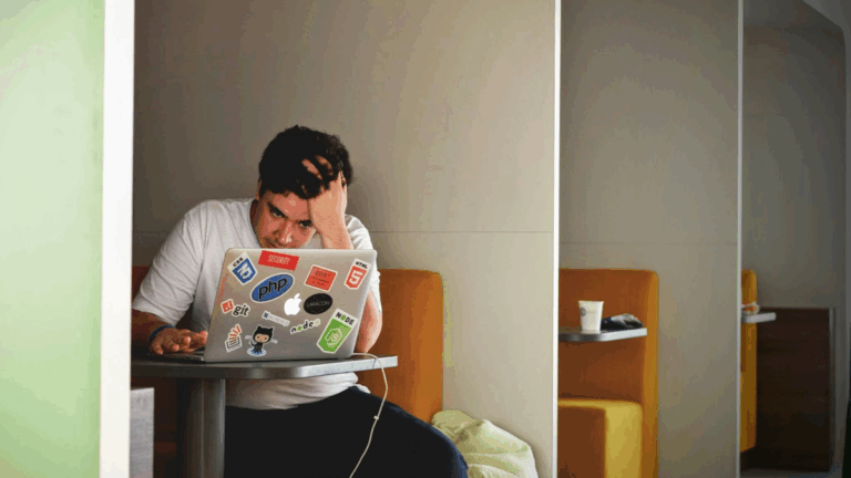 Quiet Cracking: o que é o fenômeno que pode custar até R$ 2,7 tri às empresas