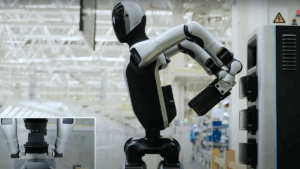 Robô funciona sozinho 24h e troca as próprias baterias — imagens perturbadoras