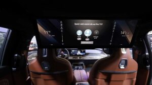 Seu pai é tech? Então ele vai amar esses 3 carros que estão à venda no Brasil