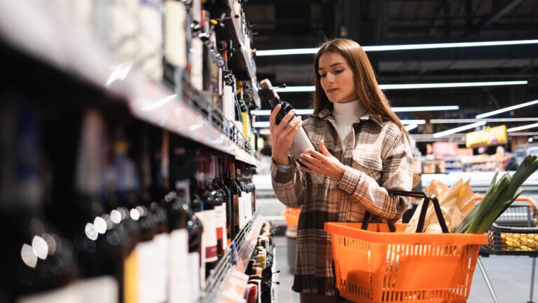 Tarifaço no preço dos alimentos: saiba como usar a tecnologia para economizar