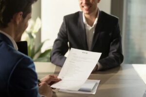 “Ofensa à dignidade da pessoa humana”: TRT-4 decide que empresas de RH não podem cobrar candidatos por entrevistas de emprego