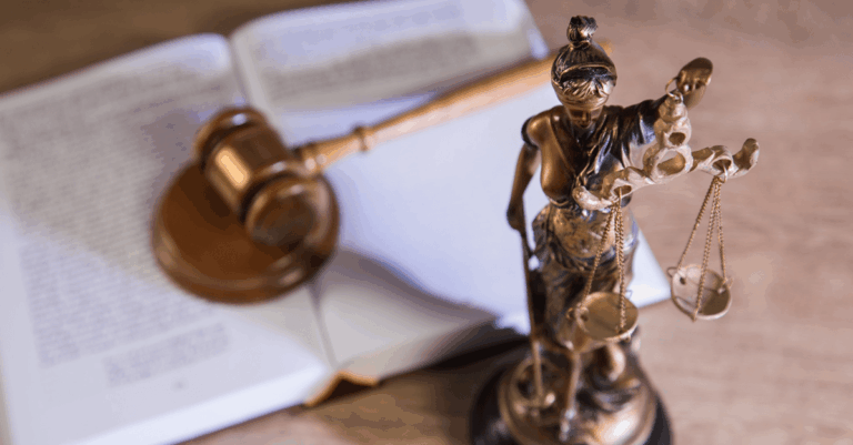 Juiz isenta escritório de advocacia de custas processuais em ação de cobrança de honorários