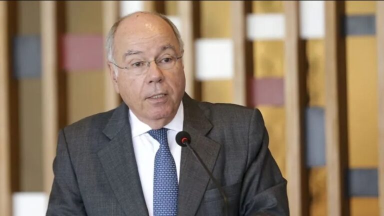 Ministro das Relações Exteriores critica "conluio" de brasileiros com forças estrangeiras para atacar democracia