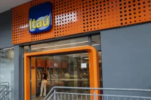 MPT investiga demissões em massa de funcionários em regime remoto pelo Itaú