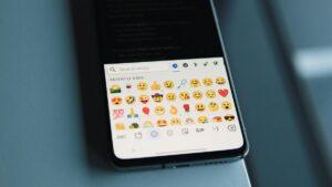 4 emojis que não existem — como o cavalo marinho — e são fruto do Efeito Mandela