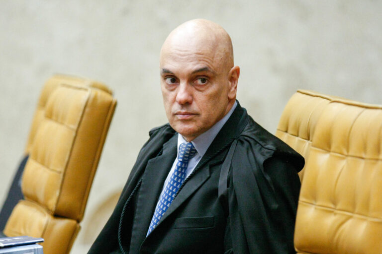Moraes suspende julgamento no STF sobre competência do TJ-SP em greves de servidores