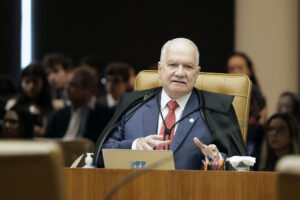 Benefício criado por lei complementar pode ser revogado por lei ordinária, decide STF