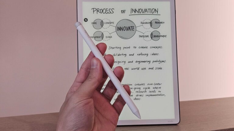 Amazon lança Kindle Scribe com tela colorida e caneta para anotações