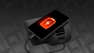 Faz mal carregar celular no carro? Entenda o que pode acontecer