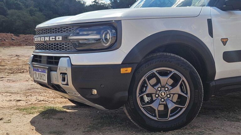 Ford Bronco 2025: 3 motivos para comprar e dois para fugir do SUV