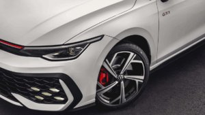 Golf GTI esgota no Brasil com estratégia nada comum da Volkswagen