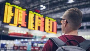 Hacker é preso por invasão a sistema de aeroportos na Europa