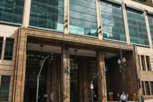 Justiça mantém exoneração de auditor fiscal principal investigado em operação contra fraude bilionária da soja