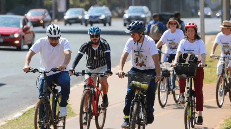 Multa para ciclistas? Entenda o que diz a lei e o que vale na prática