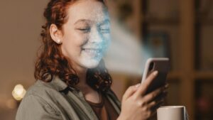 O que significa quando uma empresa diz que vai treinar IA com dados dos usuários