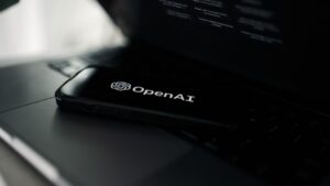 OpenAI compra empresa por US$ 1,1 bi e muda lideranças em área de aplicativos