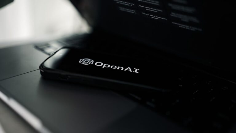 OpenAI compra empresa por US$ 1,1 bi e muda lideranças em área de aplicativos