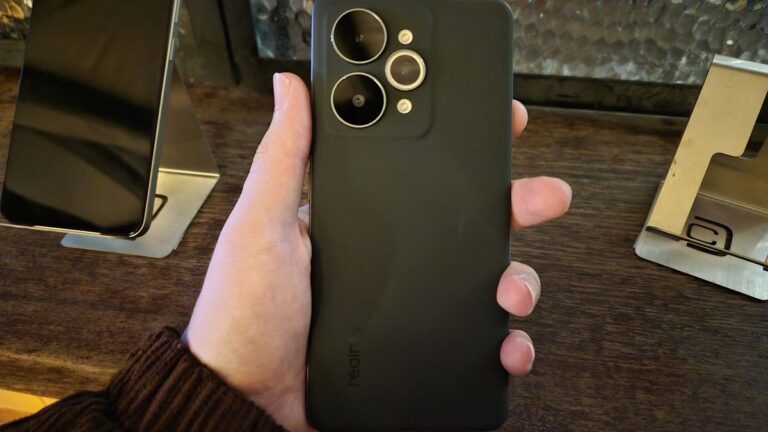 Realme anuncia a chegada da linha 15 Series ao Brasil; conheça os modelos