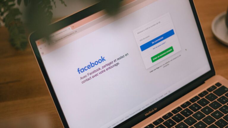 Tem como acessar o Facebook sem digitar a senha? Conheça uma alternativa